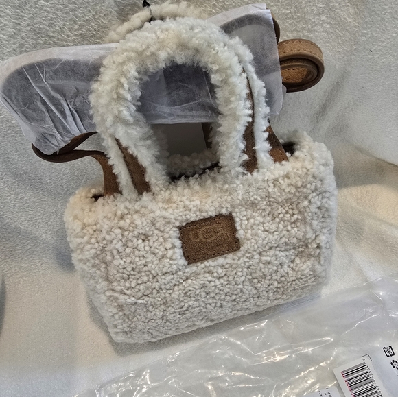 BNWT UGG x Telfar Collab Shearling Mini Shopper - Picture 2 of 12